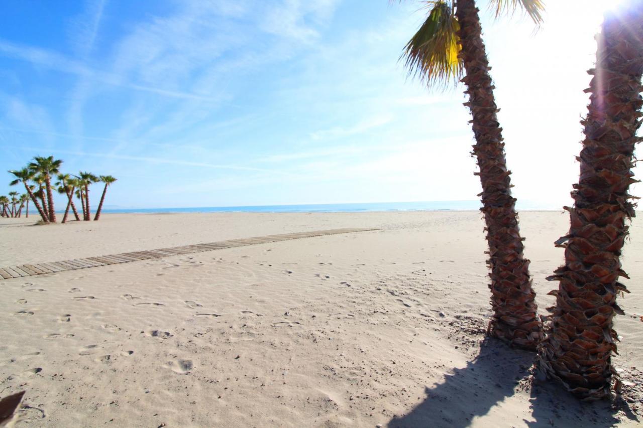 Global Properties, Atico Con Vistas En La Playa De Canet 卡耐特蒂贝兰格 外观 照片